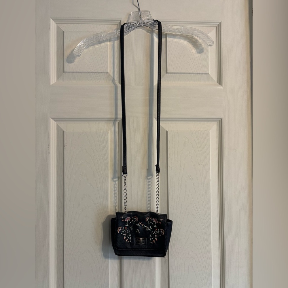 Target Art Class Black Faux Leather Floral Mini Crossbody Bag 🖤🌸
